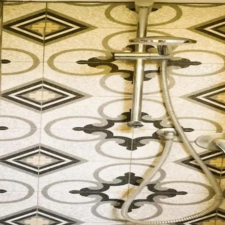 Mattioli Flat سيينا